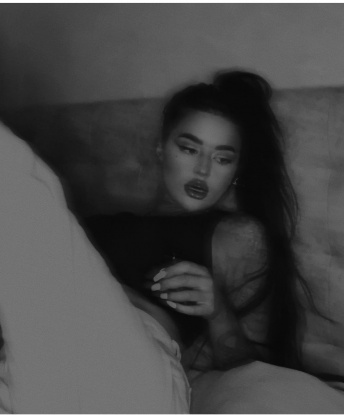 Я осуществлю все твои фантазии и реализую твои самые скрытые желания. У меня много возможностей, которыми я с радостью поделюсь с тобой. Мои услуги включают классический секс, оральный секс, а также массаж и страстный стриптиз. Мои фото говорят сами за себя – я сексуальная и привлекательная женщина, готовая подарить тебе незабываемые моменты удовольствия. Раньше на меня уже писали отзывы, которые отражают мои профессионализм и умение доставить удовольствие. Я живу в Москве и готова встретиться с тобой в любое время, чтобы создать особое настроение и удовлетворение. Жду твоего звонка! 😘🔥🌟 15651, 25 лет